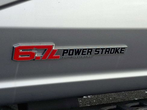 Certified 2023 Ford F250 Platinum w/ Tremor Off-Road Package image 35