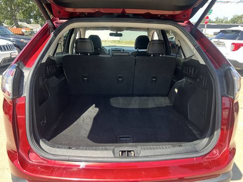Used 2017 Ford Edge Titanium FWD image 8