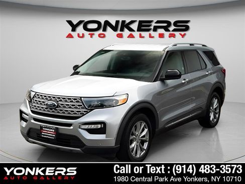 Used 2023 Ford Explorer Limited image 2