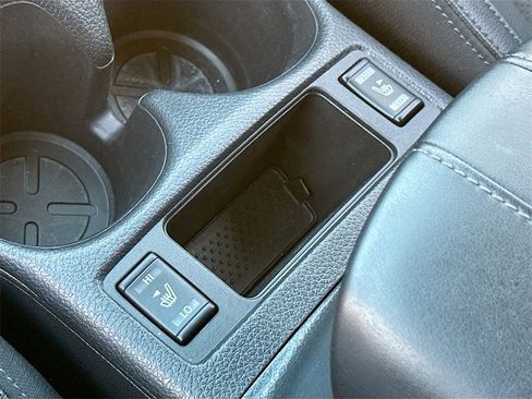 Used 2020 Nissan Rogue SL image 19