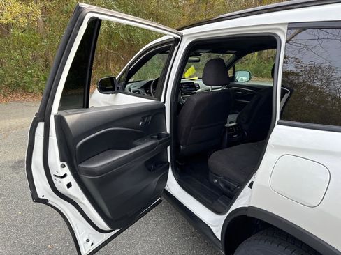 Certified 2022 Honda Pilot Sport image 31