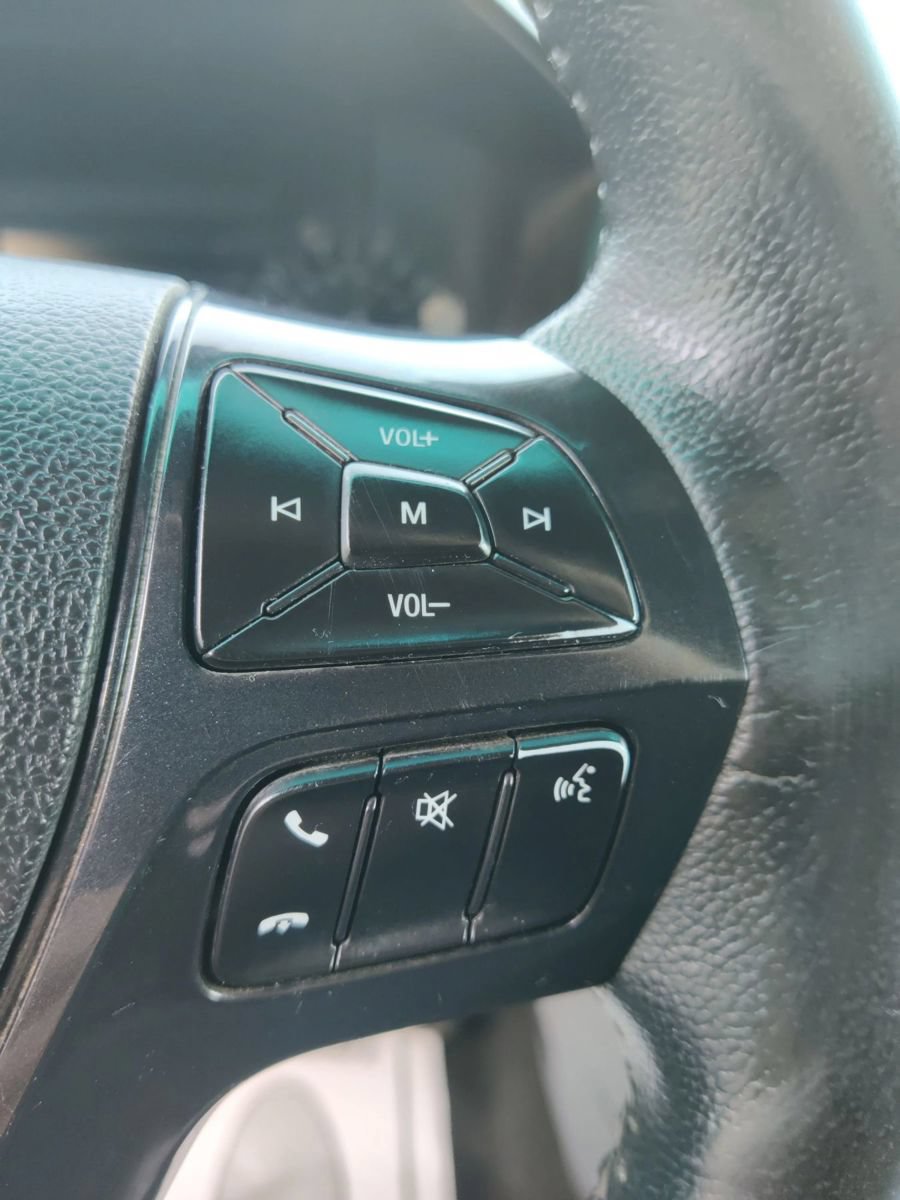 Used 2018 Ford Explorer XLT AWD/4WD image 25