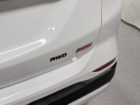 Certified 2022 Chevrolet Equinox RS w/ Infotainment Package AWD/4WD image 5