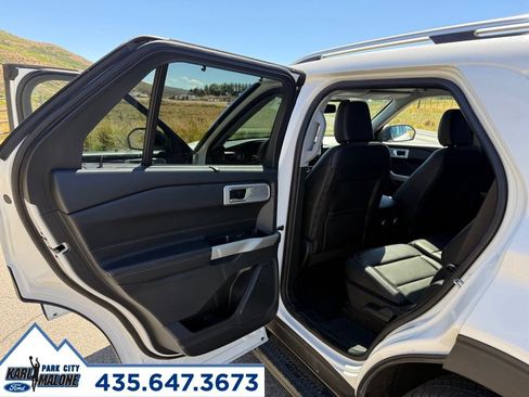 Used 2022 Ford Explorer Limited w/ Equipment Group 301A AWD/4WD image 24