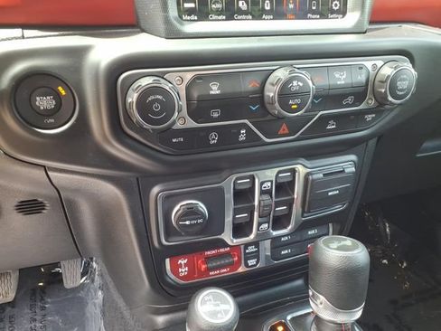 Used 2021 Jeep Wrangler Unlimited Rubicon AWD/4WD image 24