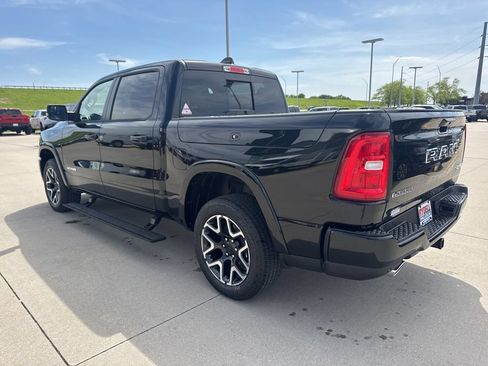 New 2026 RAM 1500 Laramie AWD/4WD image 17