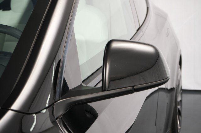 Used 2023 Tesla Model Y Performance AWD/4WD image 16