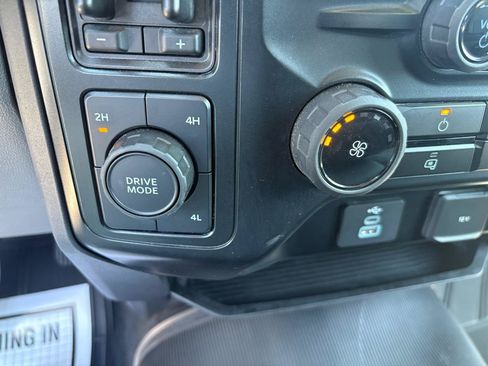 Used 2025 Ford F250 XLT AWD/4WD image 30