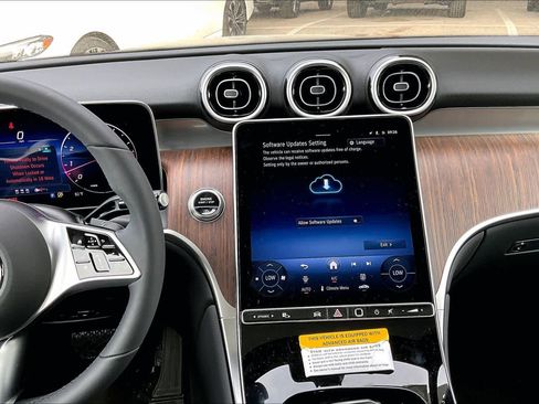 New 2026 Mercedes-Benz GLC 300 image 9