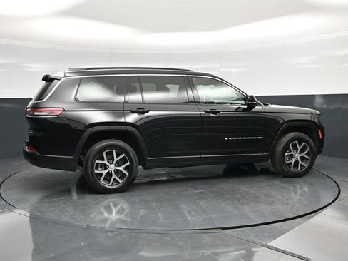 Used 2024 Jeep Grand Cherokee L Limited w/ Luxury Tech Group II image 12