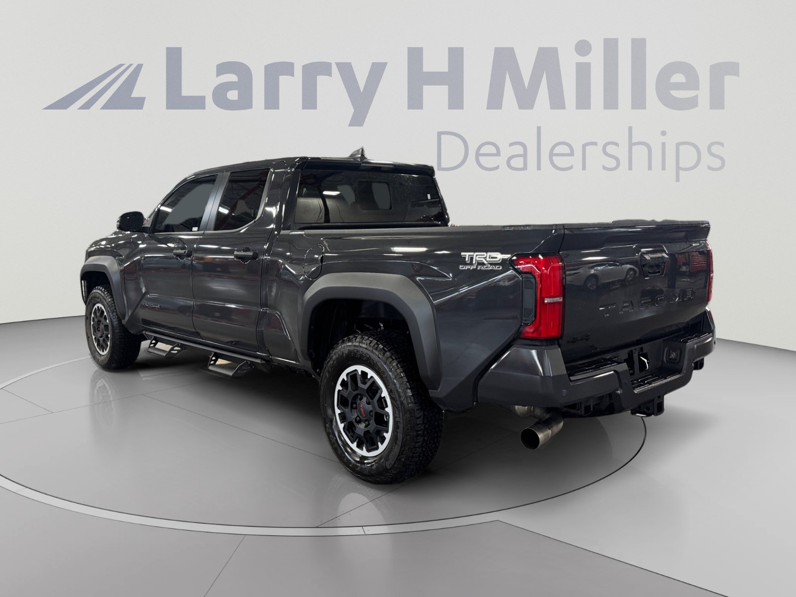 Certified 2026 Toyota Tacoma TRD Off-Road w/ TRD Off Road Upgrade Package AWD/4WD image 3