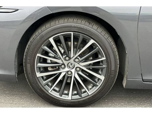 Used 2023 Lexus ES 300h w/ Premium Package FWD image 32