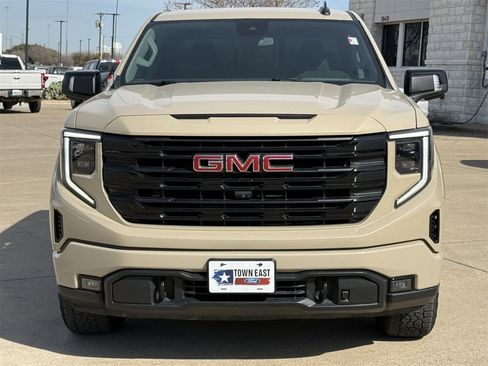 Used 2022 GMC Sierra 1500 Elevation w/ Elevation Premium Package image 7