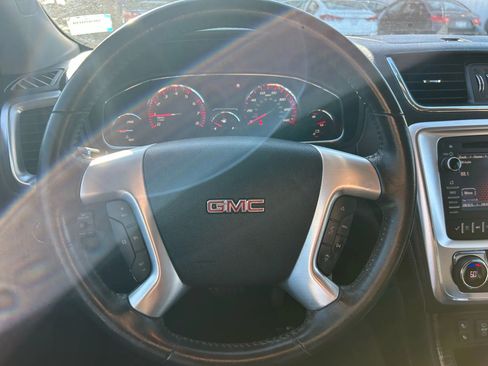 Used 2015 GMC Acadia SLT image 11