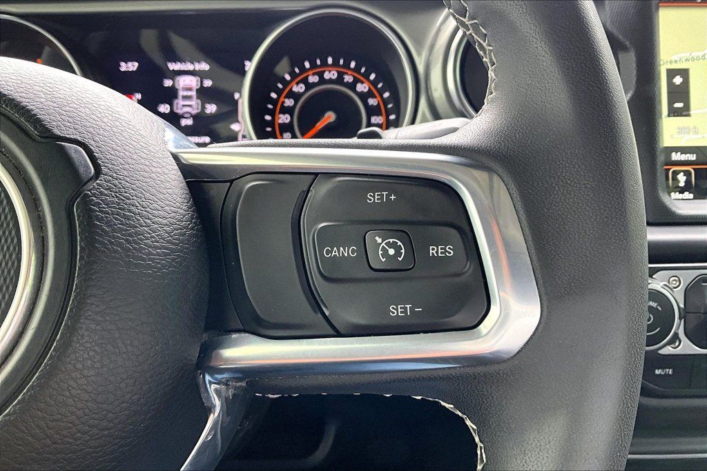 Used 2023 Jeep Wrangler Unlimited Sahara AWD/4WD image 13
