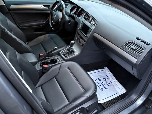 Used 2017 Volkswagen Golf Wolfsburg Edition image 24