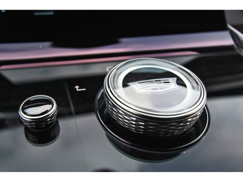 Certified 2025 Cadillac Escalade Sport Platinum w/ LPO, Floor Liner Package image 26