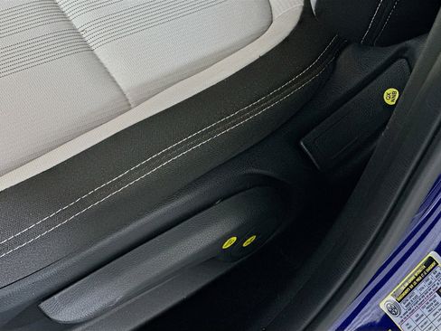 Used 2022 Hyundai Venue SEL image 13