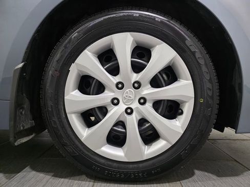 Used 2024 Toyota Corolla LE image 25