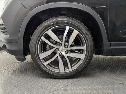 Used 2016 Honda Pilot Touring image 30