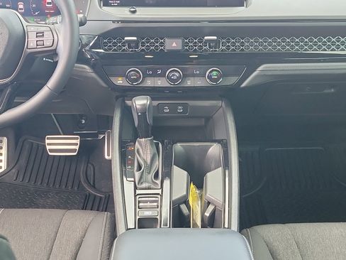 Used 2023 Honda Accord Sport image 19