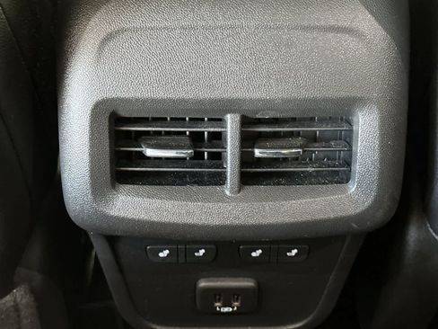 Used 2022 GMC Terrain Denali w/ Denali Premium Package AWD/4WD image 15