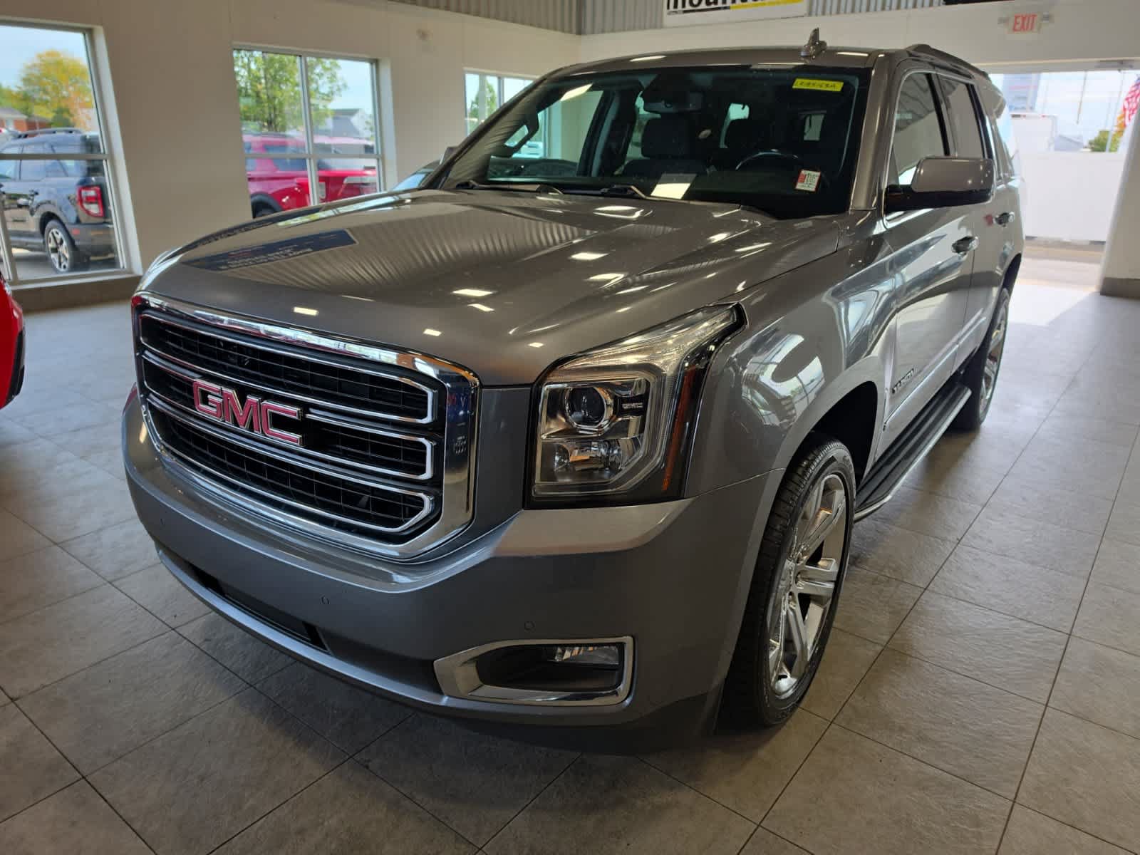 Used 2020 GMC Yukon SLE w/ Convenience Package AWD/4WD image 1
