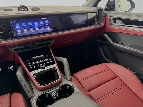 New 2026 Porsche Cayenne GTS image 28