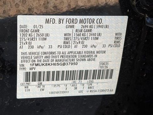 Used 2025 Ford Explorer ST-Line w/ ST-Line Street Pack image 39