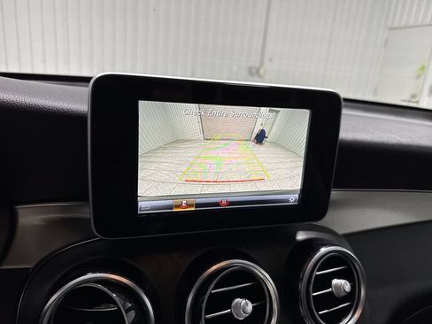 Used 2019 Mercedes-Benz GLC 300 image 15