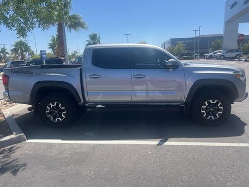 Used 2019 Toyota Tacoma TRD Off-Road RWD image 31