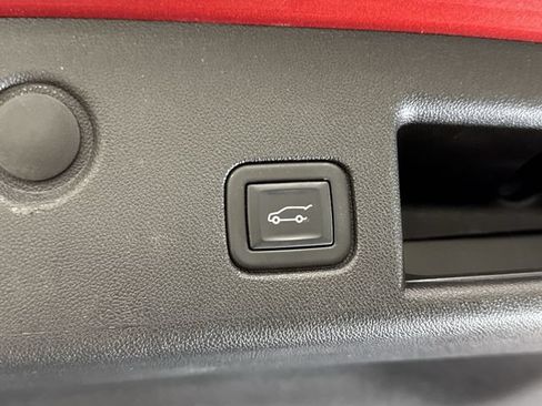 Certified 2023 Chevrolet Equinox LT FWD image 24