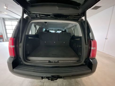 Used 2020 Chevrolet Suburban LT image 24