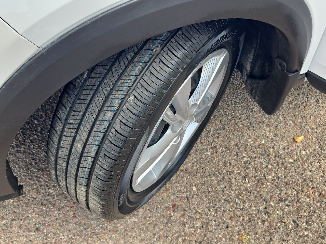 Used 2024 Nissan Kicks S FWD image 31
