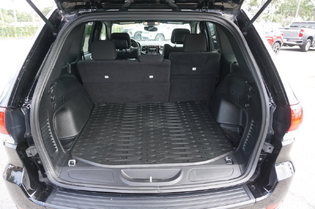 Used 2022 Jeep Grand Cherokee Laredo E RWD image 11