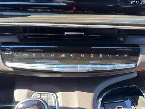 Used 2024 Cadillac Escalade ESV Sport w/ Touring Package image 22