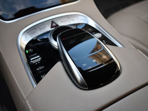 Used 2018 Mercedes-Benz S 560 4MATIC Sedan image 39