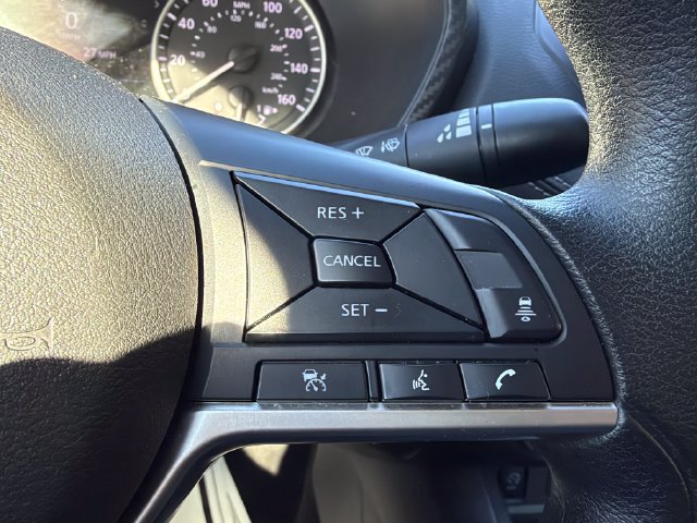Used 2025 Nissan Sentra SV FWD image 21