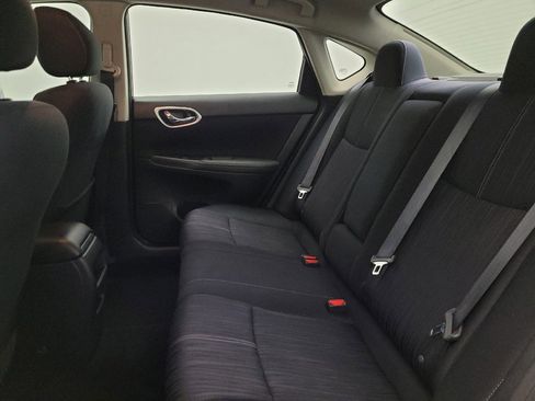 Used 2017 Nissan Sentra SV w/ Driver's Assist Package FWD image 18