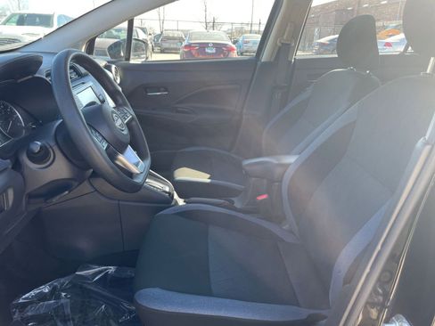 Used 2025 Nissan Versa SV image 25