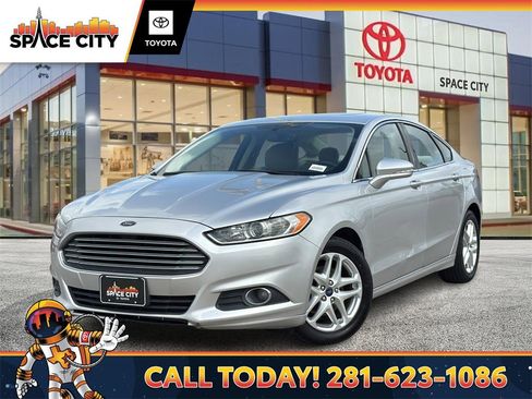 Used 2013 Ford Fusion SE image 1