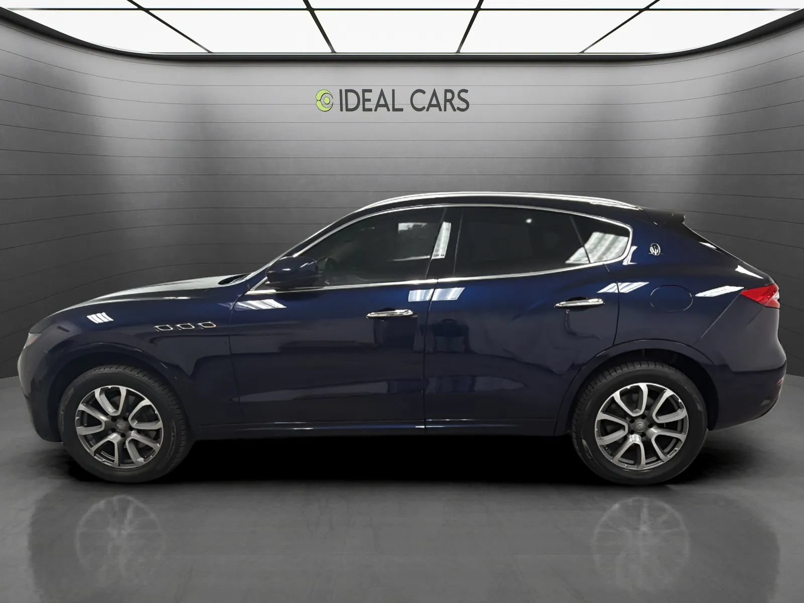 Used 2017 Maserati Levante w/ Luxury Package AWD/4WD image 8