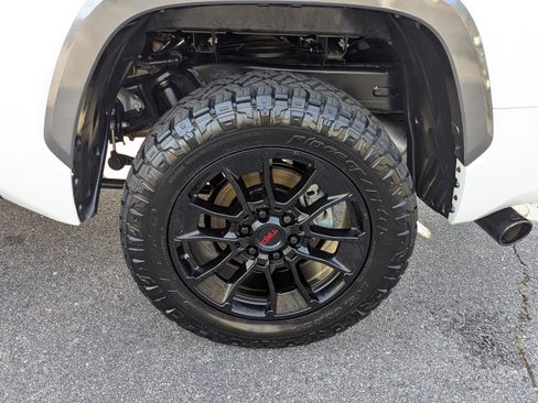 Used 2025 Toyota Tundra Limited image 28