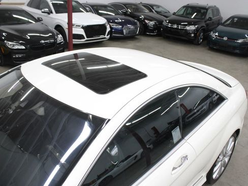 Used 2012 Mercedes-Benz CL 550 4MATIC image 32