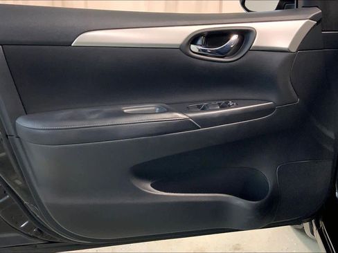 Used 2017 Nissan Sentra S image 22