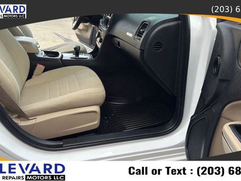 Used 2013 Dodge Charger SE w/ Sport Appearance Group image 36