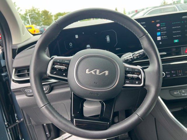 Certified 2026 Kia Carnival SX Prestige FWD image 14