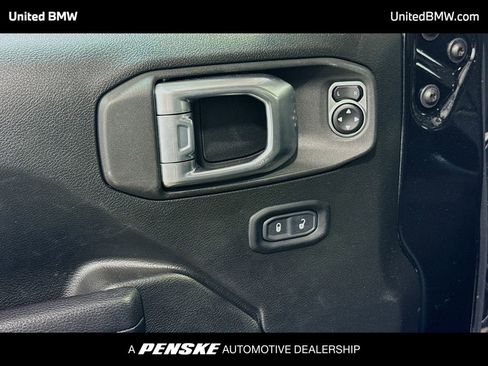Used 2024 Jeep Wrangler Unlimited Rubicon w/ XTREMEE 35" Tire Package AWD/4WD image 3