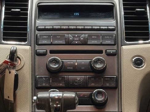 Used 2012 Ford Taurus SEL image 13