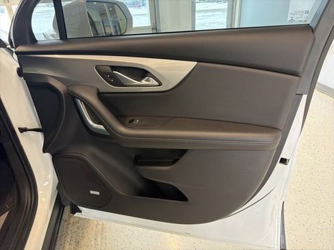 Used 2020 Chevrolet Blazer LT w/ Sound & Technology Package image 45